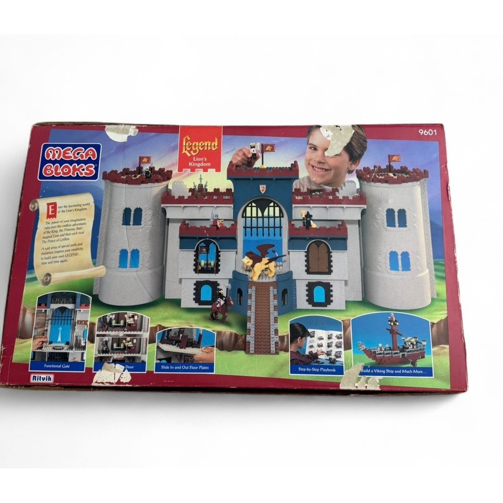 Mega Bloks 9601 Lion's Kingdom Castle 725 Pc Complete w/ Box Vintage Set
